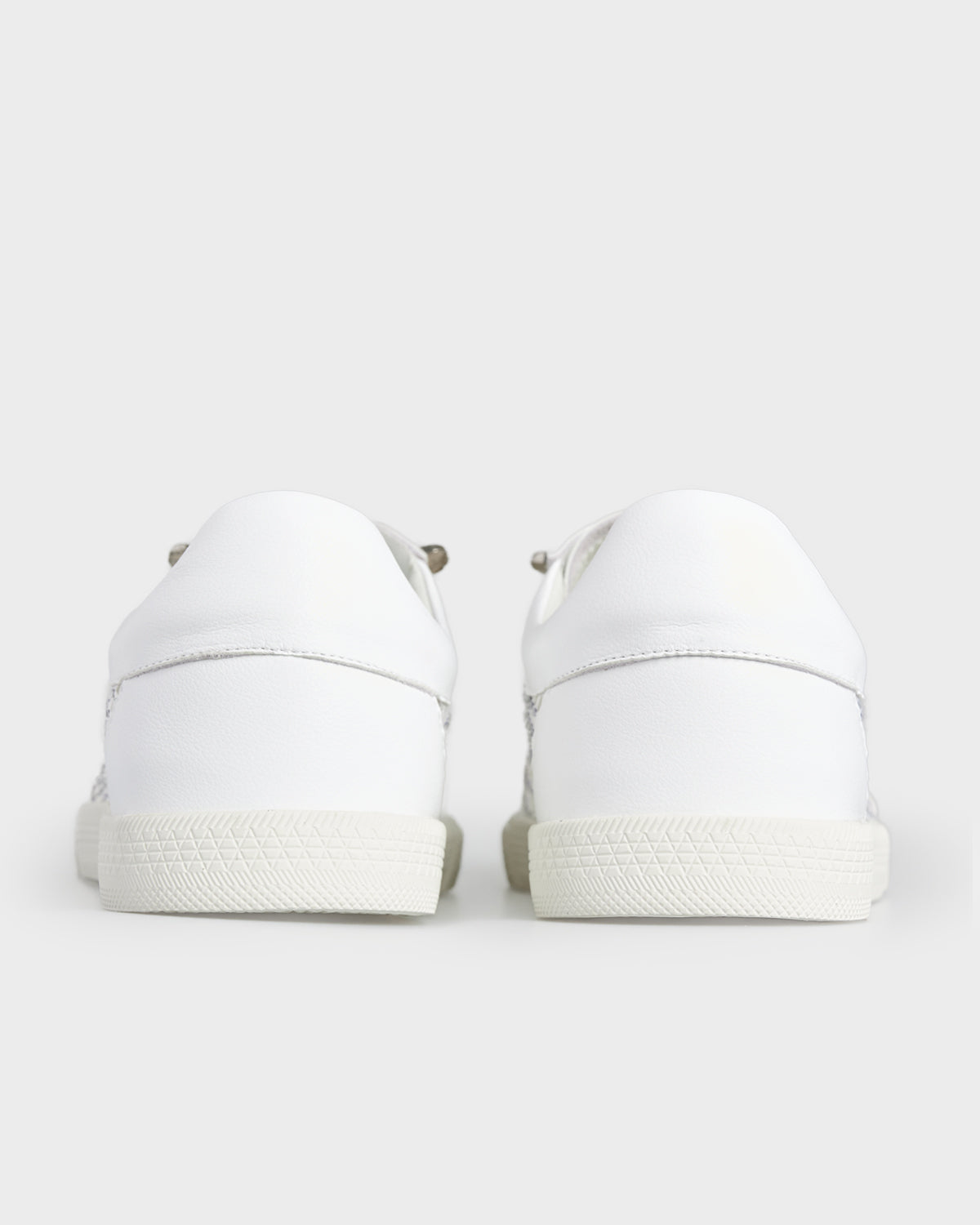 #color_white
