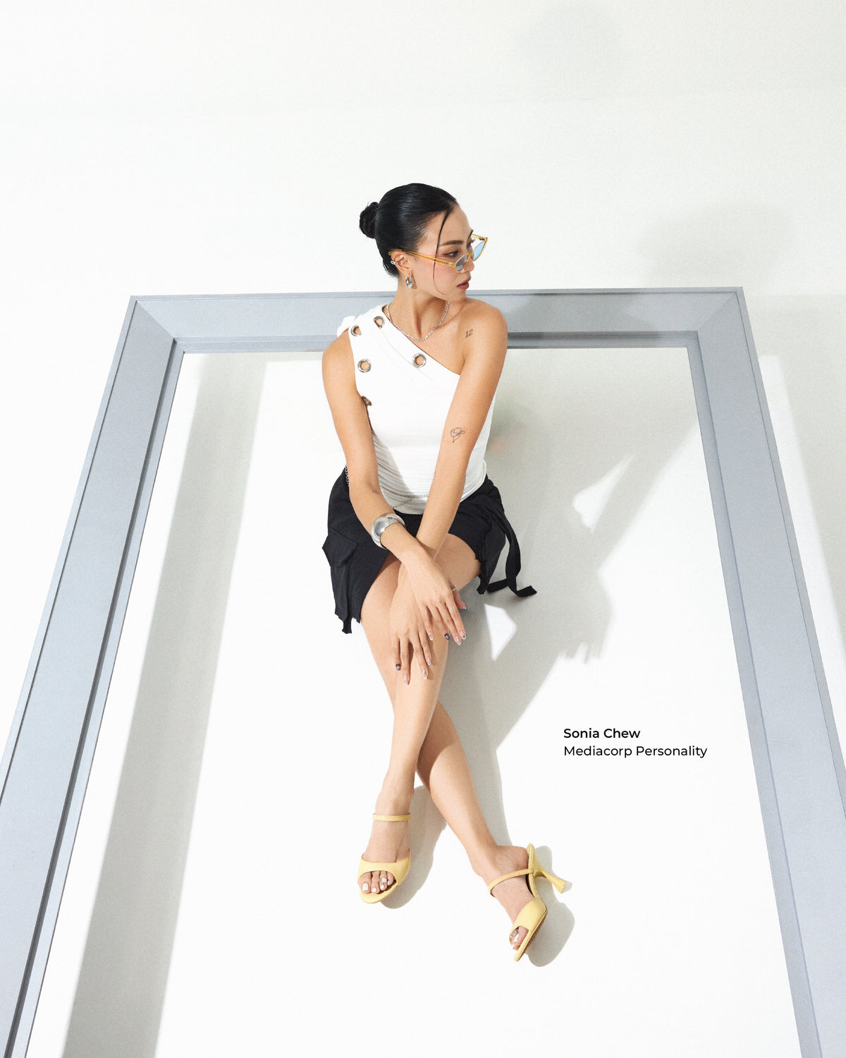#color_lemon chiffon