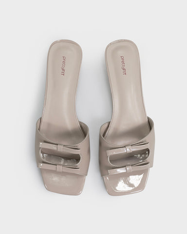 Zora Sandals